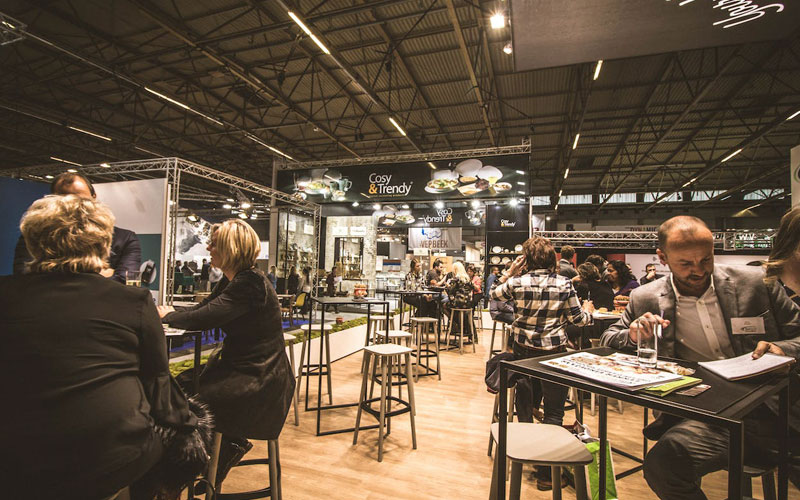 Como mejorar la experiencia de un visitante en un stand. Zonas de descanso.